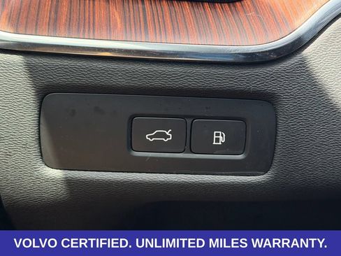 Certified 2024 Volvo XC60 T8 Ultimate w/ Protection Package Premier AWD/4WD image 20