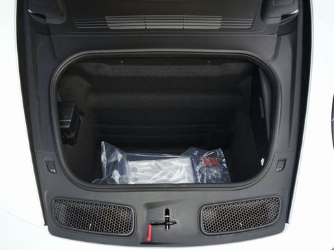 Used 2026 Porsche 911 GT3 RWD image 32
