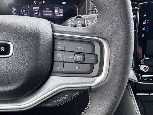 New 2025 Jeep Wagoneer Series II image 16