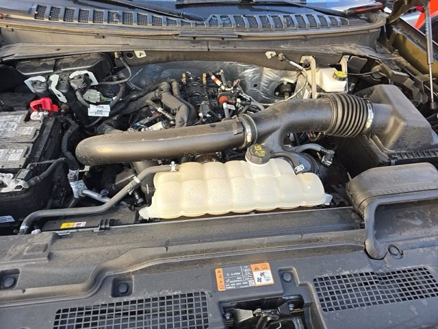 Used 2025 Ford Expedition Platinum w/ Driver's Package AWD/4WD image 18