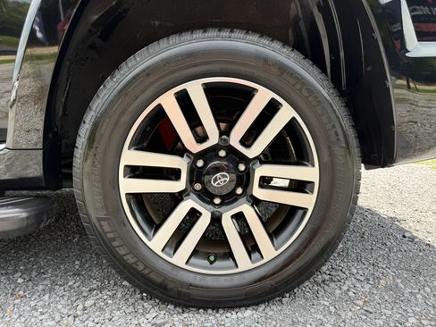 Used 2018 Toyota 4Runner Limited AWD/4WD image 58