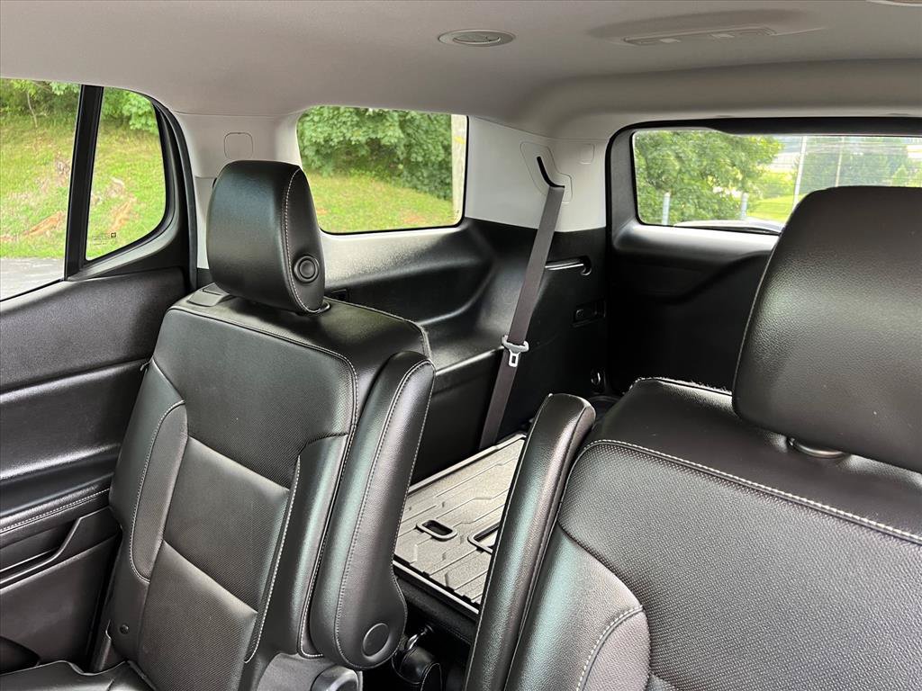 Used 2019 GMC Acadia SLT w/ LPO, Floor Liner Package AWD/4WD image 12