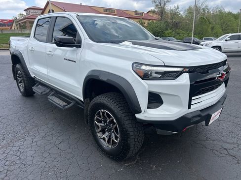 Used 2023 Chevrolet Colorado ZR2 w/ ZR2 Convenience Package III AWD/4WD image 3