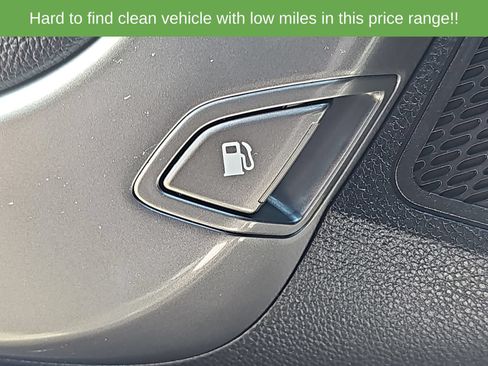 Used 2017 Hyundai Santa Fe Sport FWD image 34