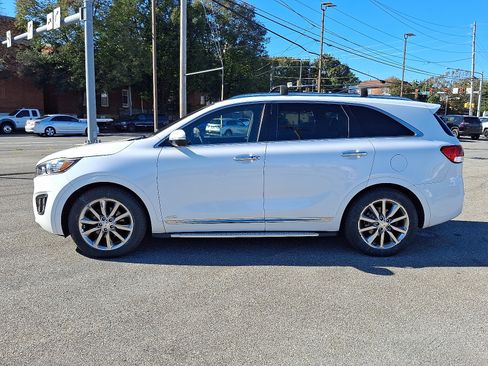 Used 2018 Kia Sorento SX image 4