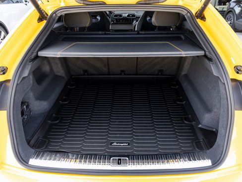 Used 2024 Lamborghini Urus Performante image 42