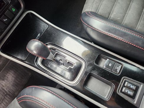 Used 2020 Mitsubishi Outlander LE FWD image 13