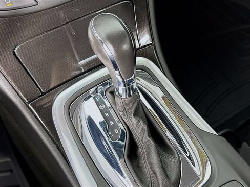 Used 2017 Buick Regal AWD image 18