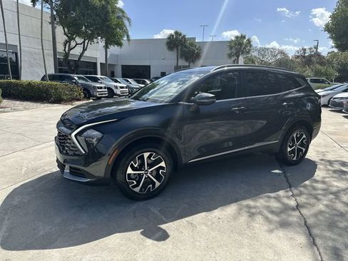 Used 2023 Kia Sportage EX AWD/4WD image 32