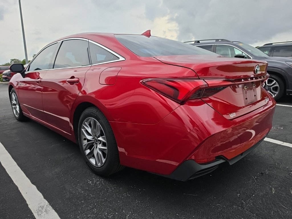 Used 2021 Toyota Avalon XLE w/ Moonroof Package FWD image 12