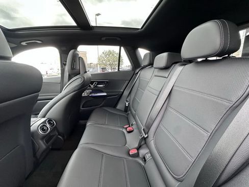 New 2026 Mercedes-Benz GLC 300 4MATIC image 23