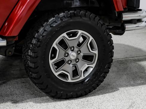 Used 2013 Jeep Wrangler Rubicon w/ Dual Top Group AWD/4WD image 57