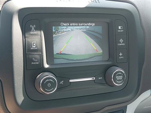 Used 2017 Jeep Renegade Limited FWD image 15