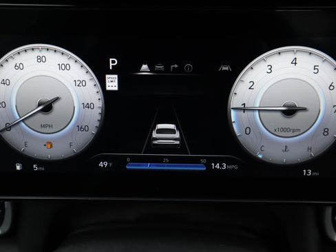 New 2025 Hyundai Elantra Limited image 12