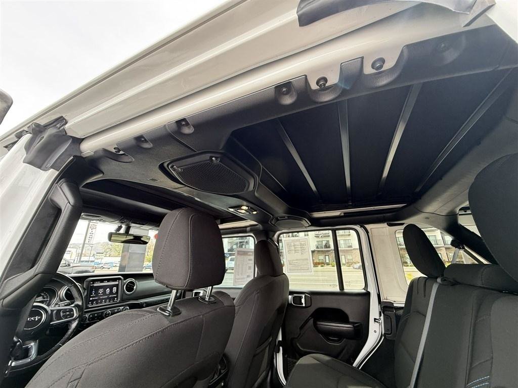 Used 2023 Jeep Wrangler Unlimited Rubicon 4xe w/ Cold Weather Group AWD/4WD image 30