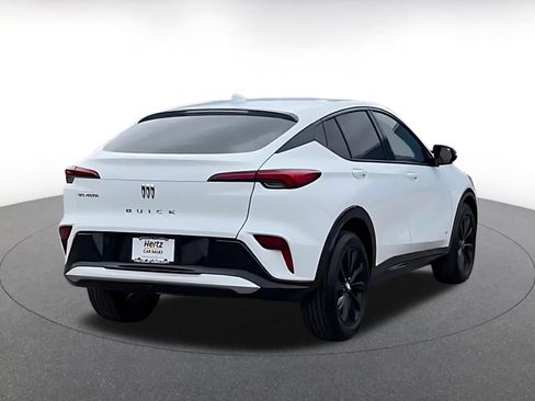 Used 2025 Buick Envista Sport Touring image 8