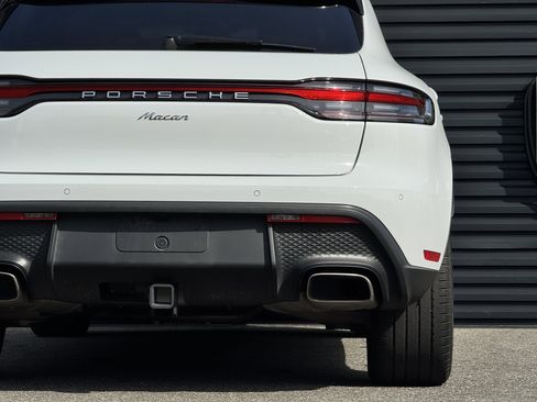 Used 2023 Porsche Macan AWD/4WD image 16