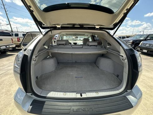 Used 2005 Lexus RX 330 w/ Premium Pkg FWD image 43