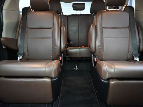 Used 2018 Toyota Sienna Limited image 26