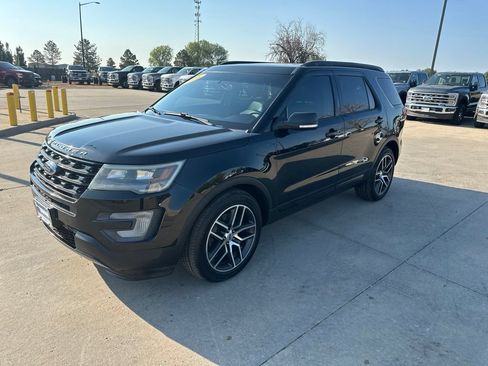 Used 2016 Ford Explorer Sport w/ Equipment Group 401A AWD/4WD image 34