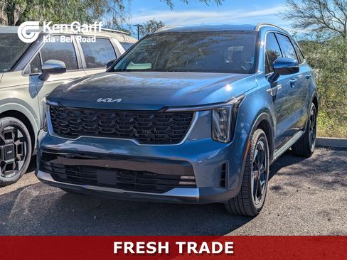 Certified 2025 Kia Sorento EX image 1