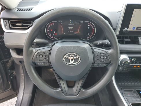 Used 2024 Toyota RAV4 XLE FWD image 21