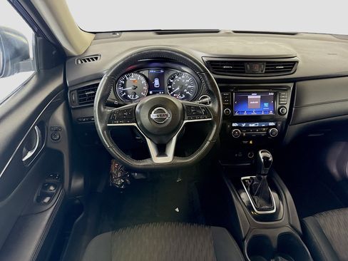 Used 2018 Nissan Rogue SV image 17
