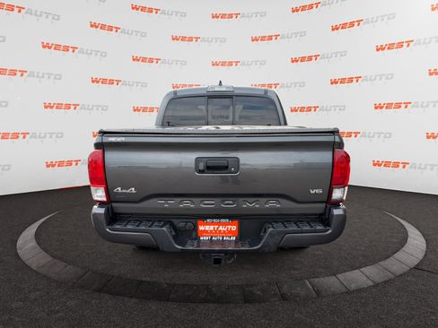 Used 2022 Toyota Tacoma SR AWD/4WD image 4