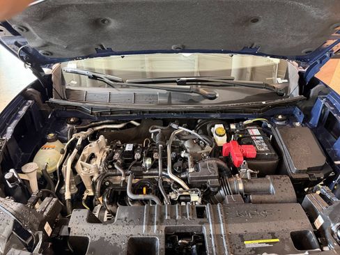 Used 2026 Nissan Kicks SR FWD image 31