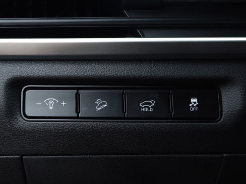 Used 2024 Kia Telluride EX w/ EX Captain's Chair Package FWD image 20
