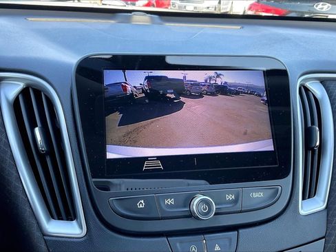 Used 2020 Chevrolet Malibu LS image 21