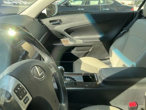 Used 2014 Lexus IS 250C image 7