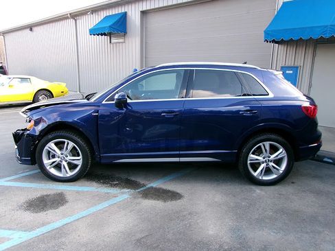 Used 2021 Audi Q3 2.0T Premium w/ Convenience Package AWD/4WD image 4