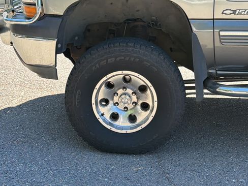 Used 2000 Chevrolet Silverado 1500 LS AWD/4WD image 9