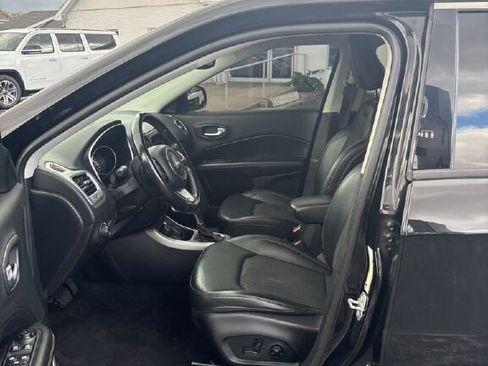 Used 2019 Jeep Compass Latitude w/ Popular Equipment Group image 12