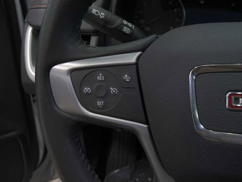 Used 2020 GMC Terrain SLE FWD image 21