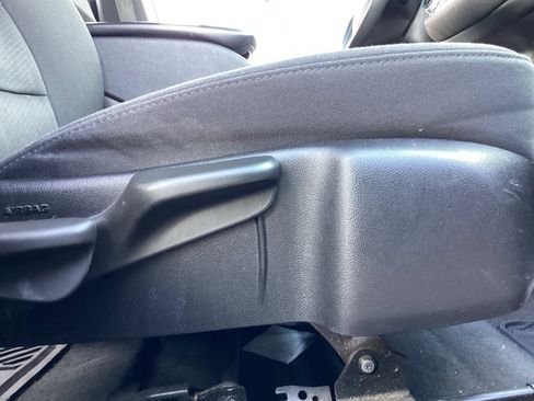 Used 2020 Chevrolet Malibu LT image 16