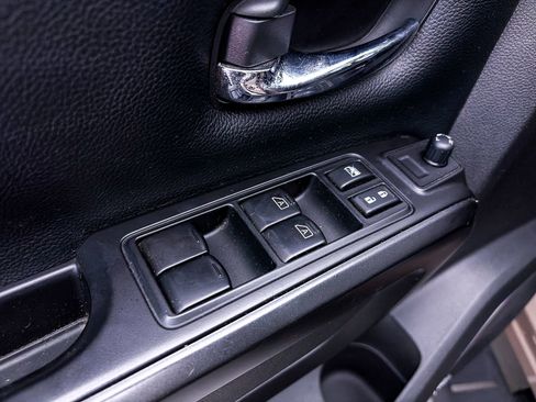 Used 2024 Nissan Titan PRO-4X w/ Pro-4x Convenience Package AWD/4WD image 19