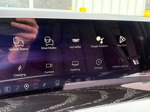 New 2026 Cadillac Escalade IQ Sport 1 w/ LPO, Floor Liner Package image 32