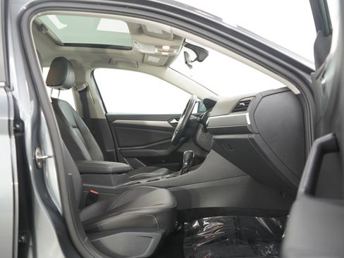Used 2019 Volkswagen Jetta SE FWD image 11
