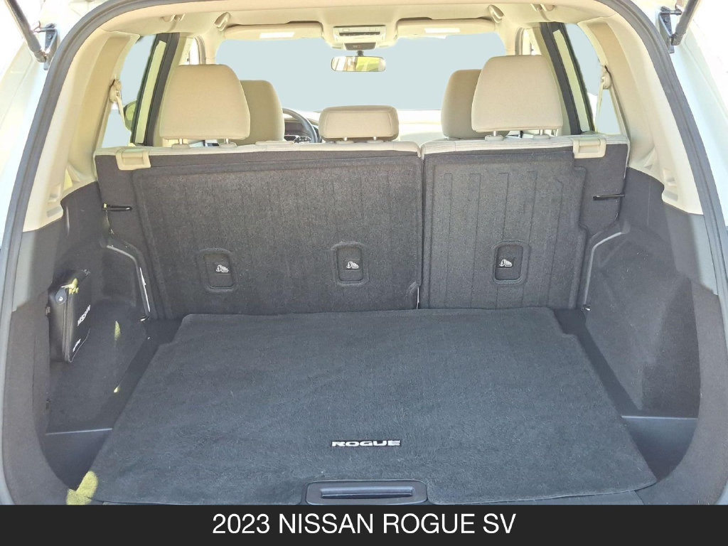 Used 2023 Nissan Rogue SV FWD image 23