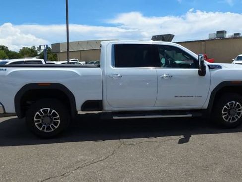 Used 2024 GMC Sierra 2500 SLT w/ SLT Premium Package AWD/4WD image 11
