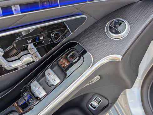 Used 2022 Mercedes-Benz S 500 4MATIC image 16