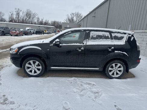 Used 2012 Mitsubishi Outlander GT image 2