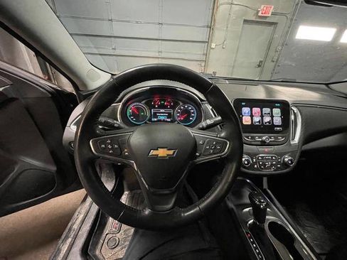 Used 2017 Chevrolet Malibu Hybrid w/ Driver Confidence Package image 31