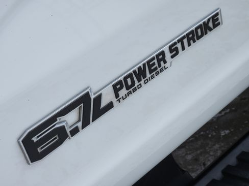 Used 2025 Ford F250 XLT w/ FX4 Off-Road Package AWD/4WD image 13