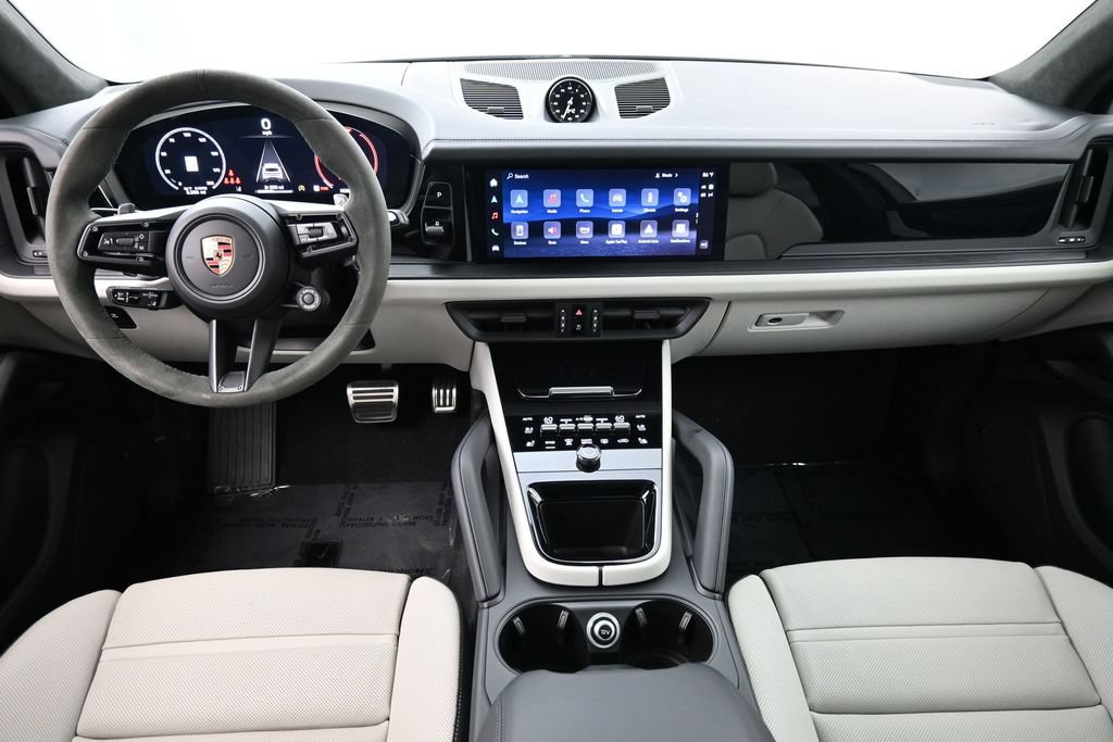 Certified 2026 Porsche Cayenne GTS AWD/4WD image 6