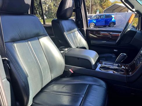 Used 2016 Lincoln Navigator Select image 7