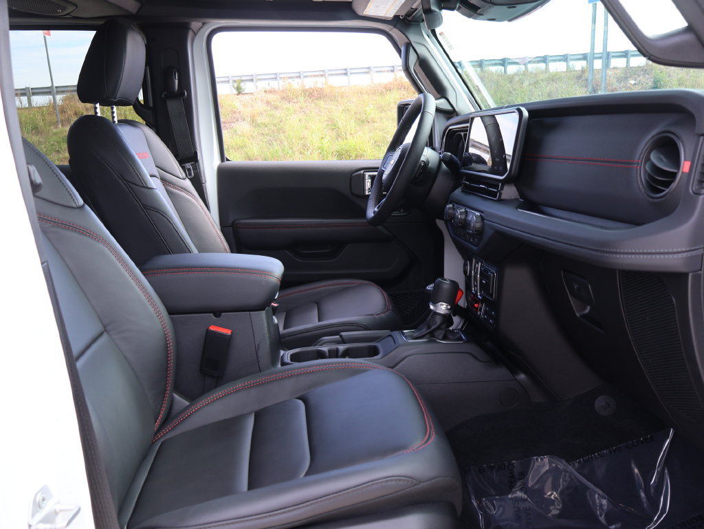Used 2026 Jeep Wrangler Unlimited Rubicon AWD/4WD image 9