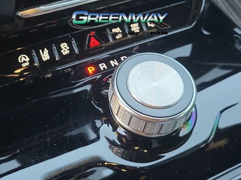 Used 2022 Jeep Wagoneer Series III w/ Flexible Seating Group image 24